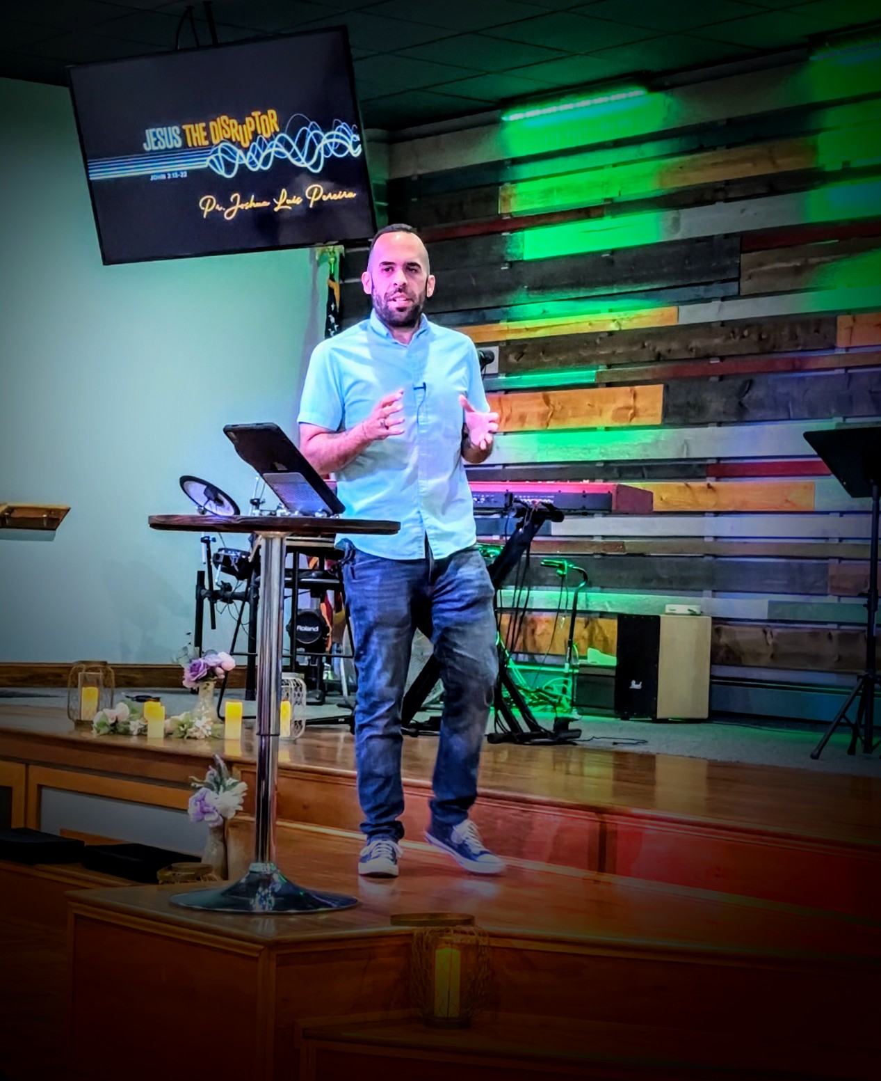 Joshua Luis Pereira teaching at Saving Grace Church